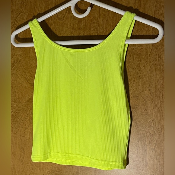 cropped top - Picture 3 of 3